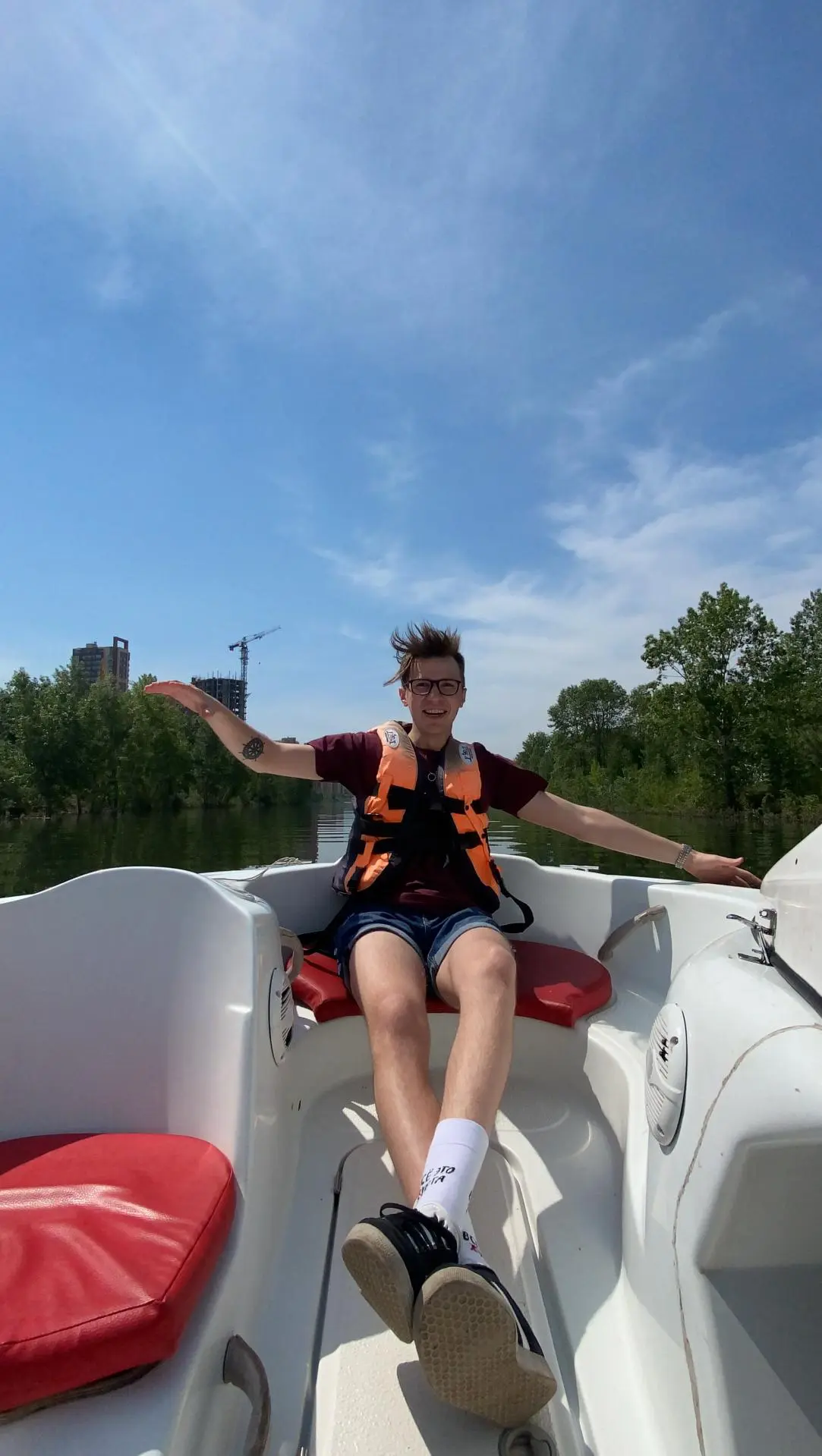 Прогулка на катере с ветерком по Енисею