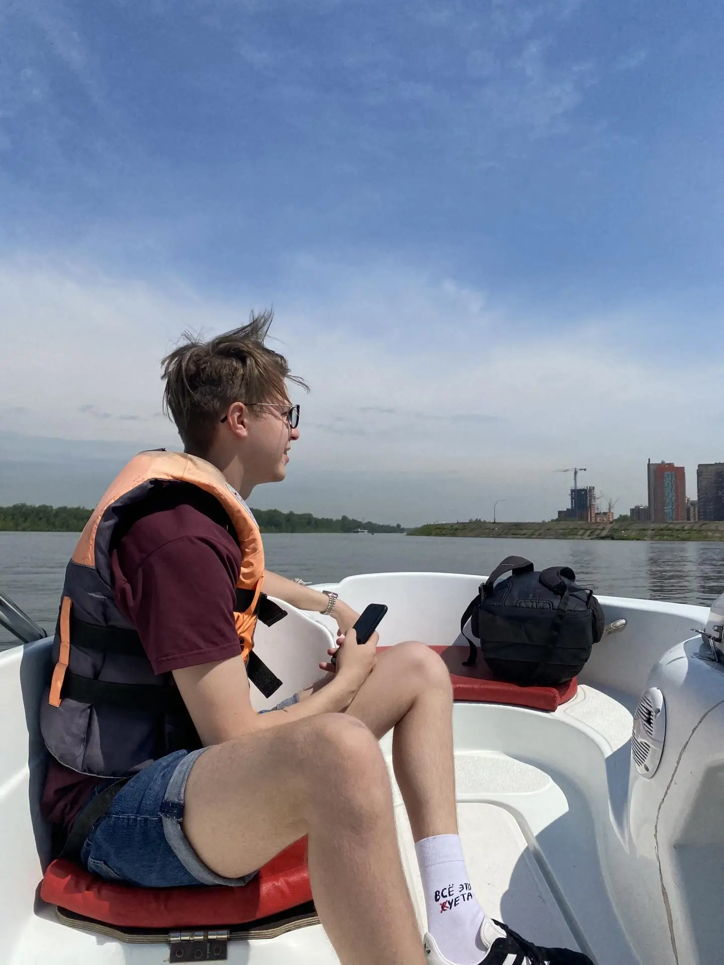 Прогулка на катере с ветерком по Енисею