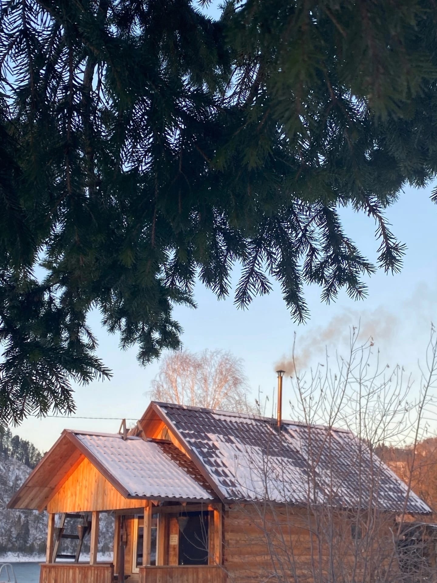 Отдых в дивной бане на берегу Енисея