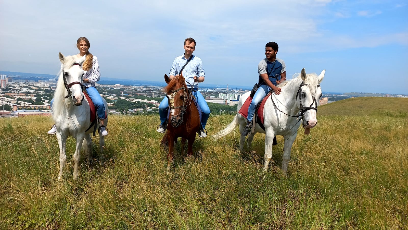 Конная прогулка с пикником