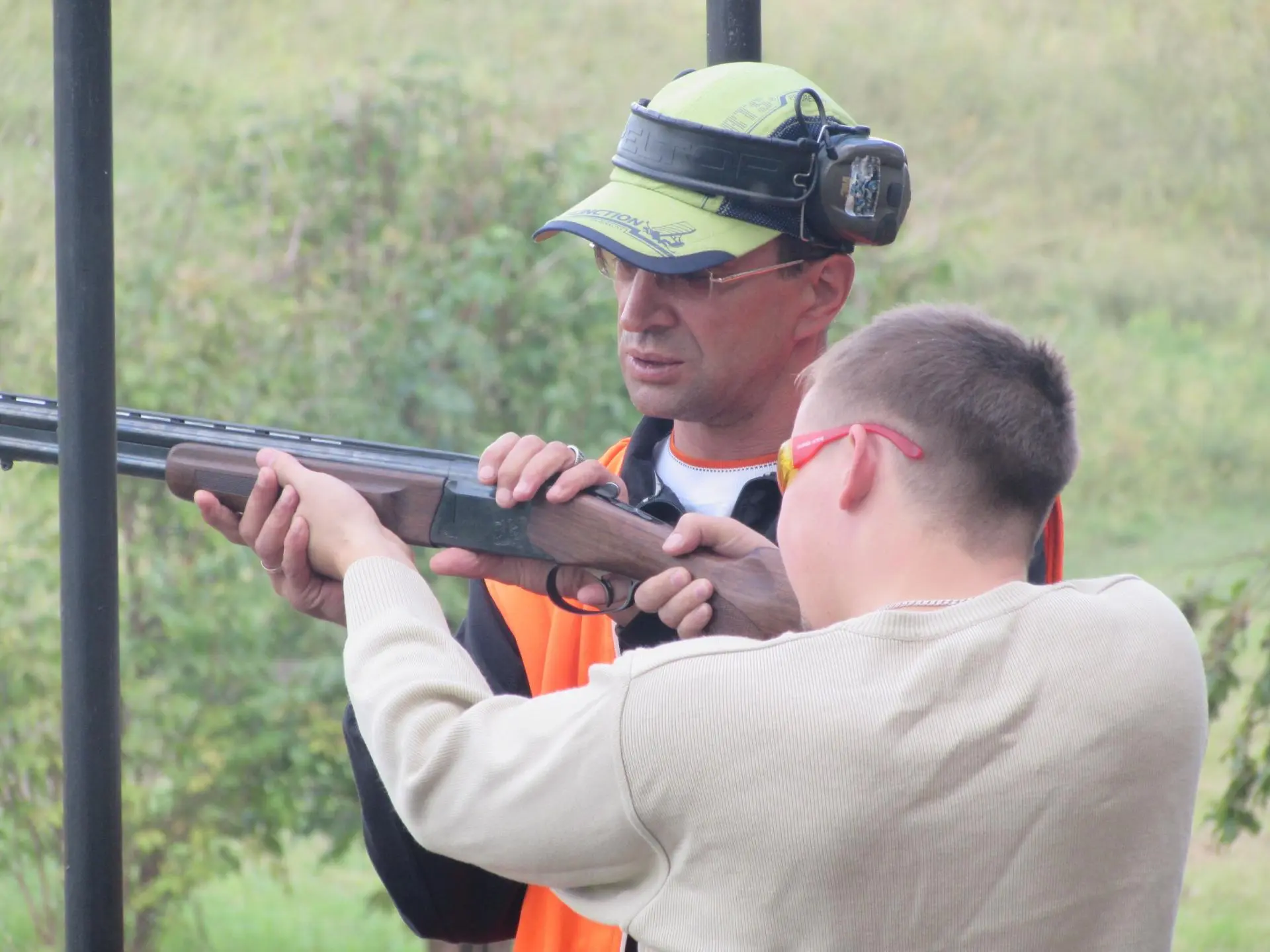 Стендовая стрельба из ружья по летающим мишеням