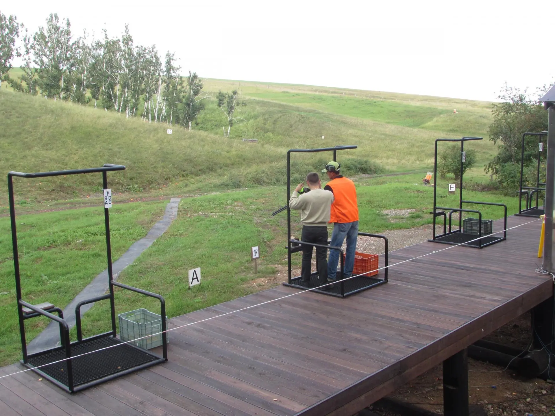 Стендовая стрельба из ружья по летающим мишеням