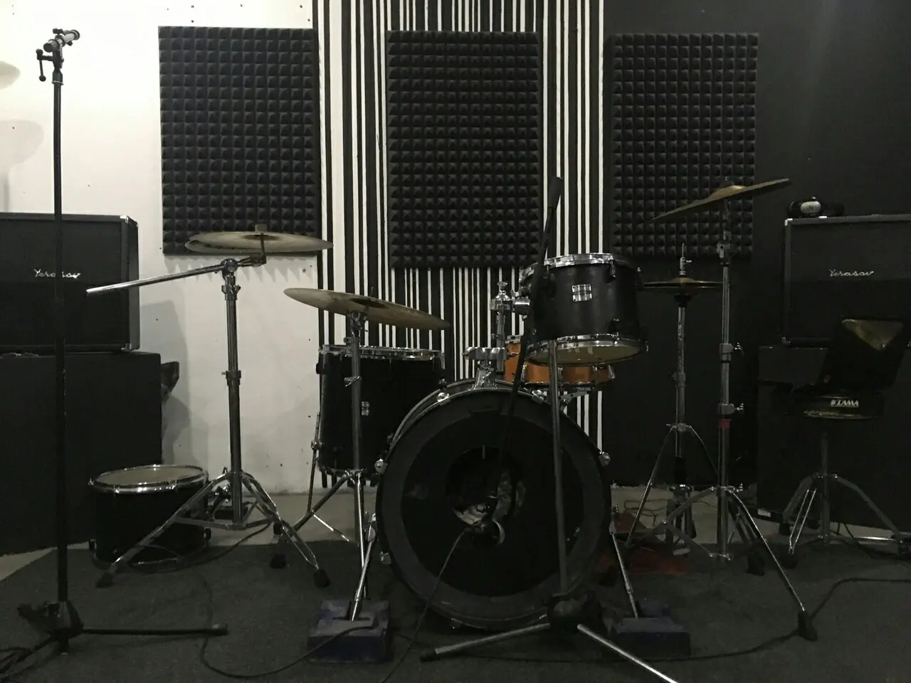 Мастер-класс по игре на барабанах