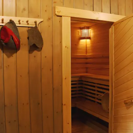 Отдых в загородном доме у реки