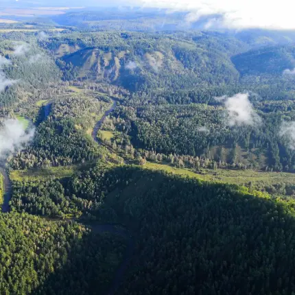 Полет над Манской петлей на мотопараплане