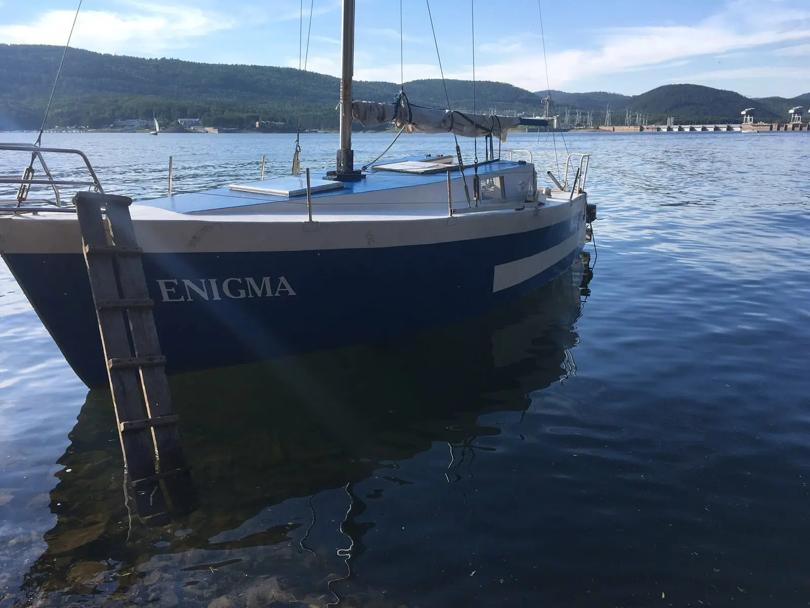 Катание на яхте до Красноярской ГЭС