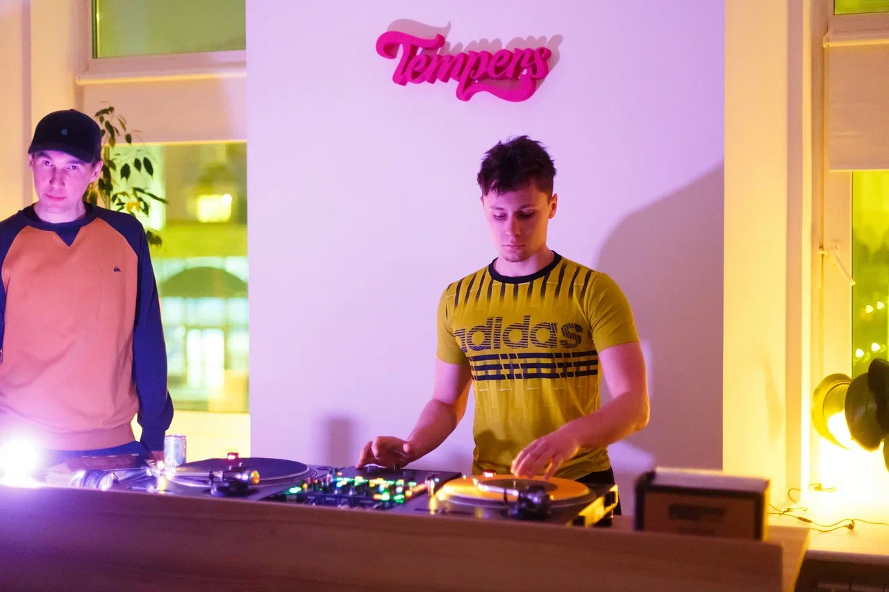 Винил: Мастер-класс по диджеингу