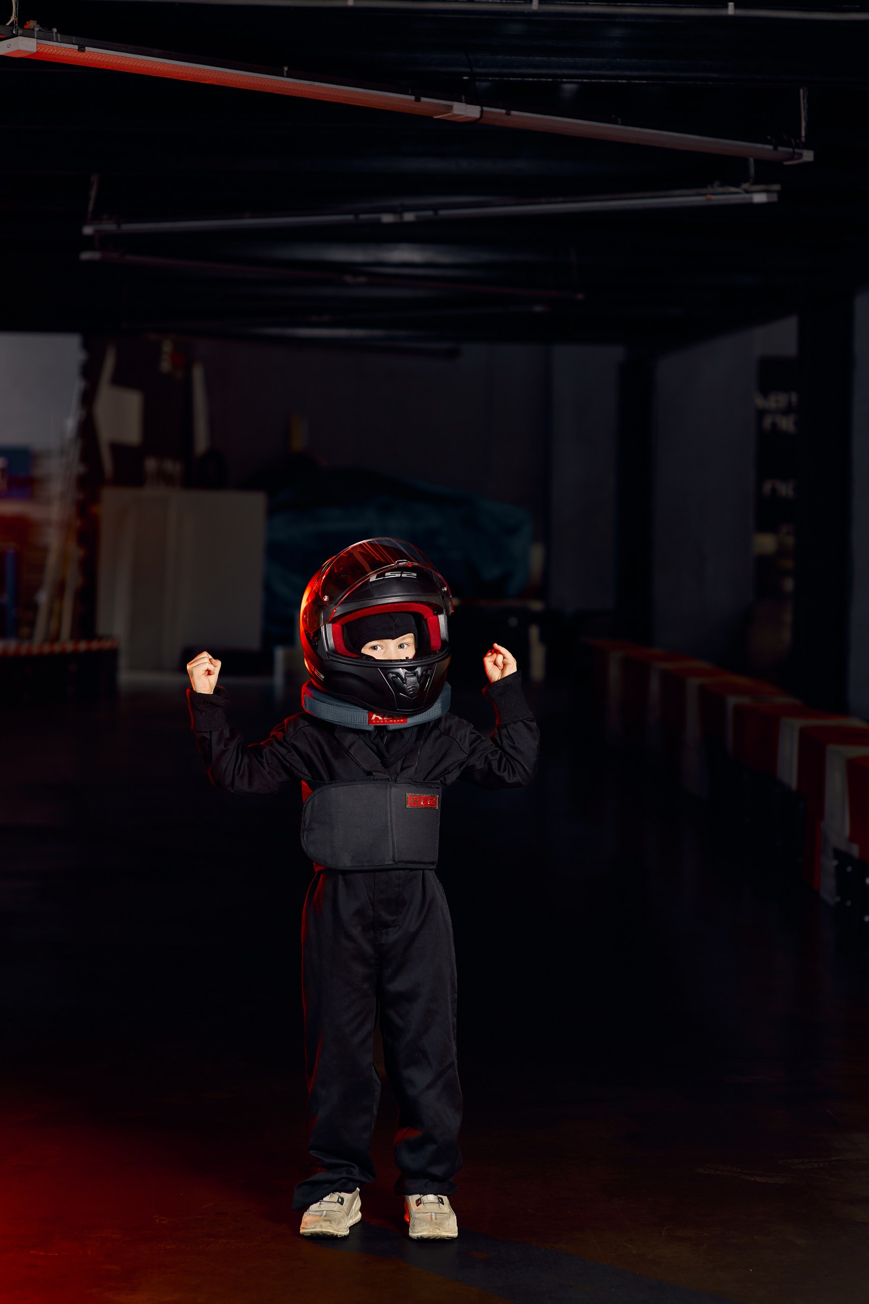 Драйвовый картинг на крытом треке