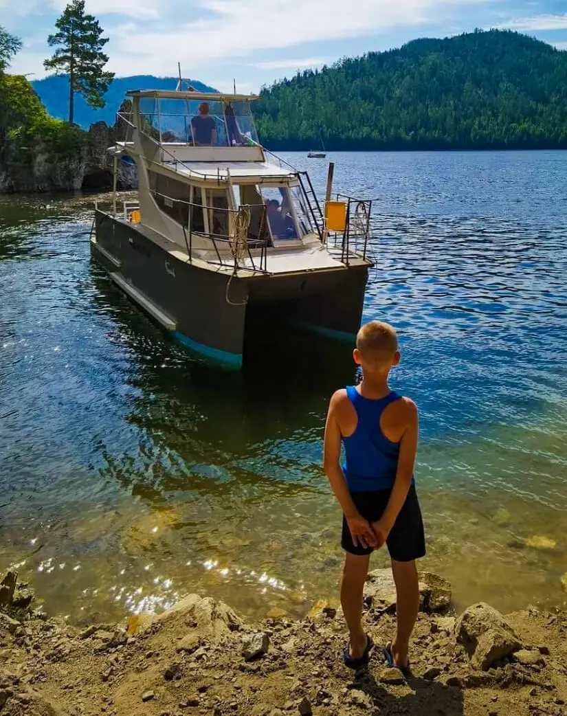 Прогулка по Красноярскому морю на двухэтажном судне