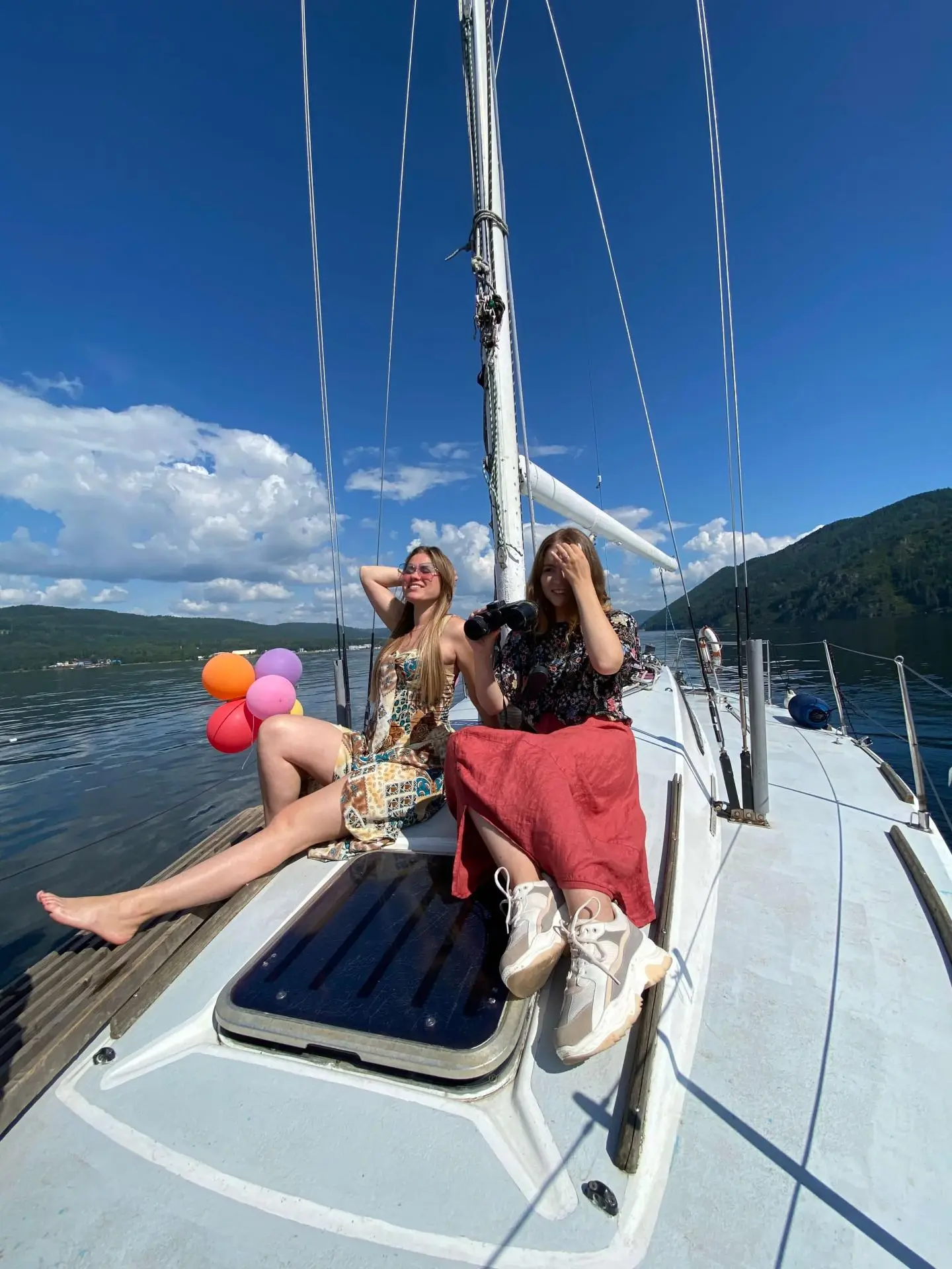 Путешествие на яхте Лунный заяц по заливу Бирюса