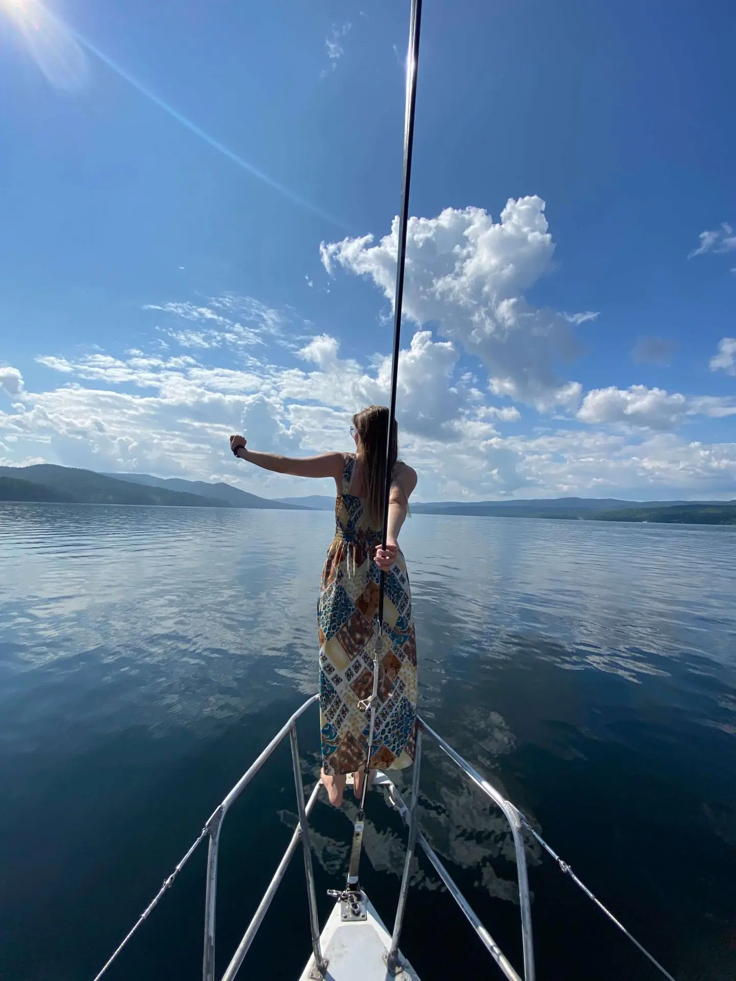 Путешествие на яхте Лунный заяц по заливу Бирюса