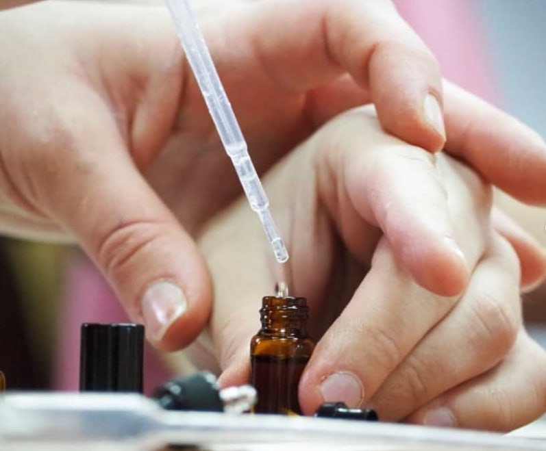 Индивидуальный мастер-класс по созданию парфюма на основе эфирных масел