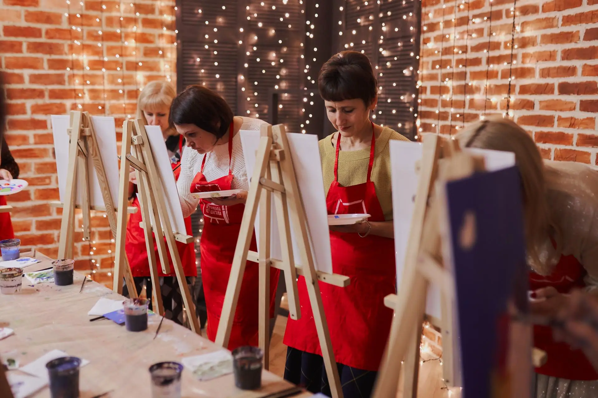 Арт-свидание: написание картины с дегустацией вина