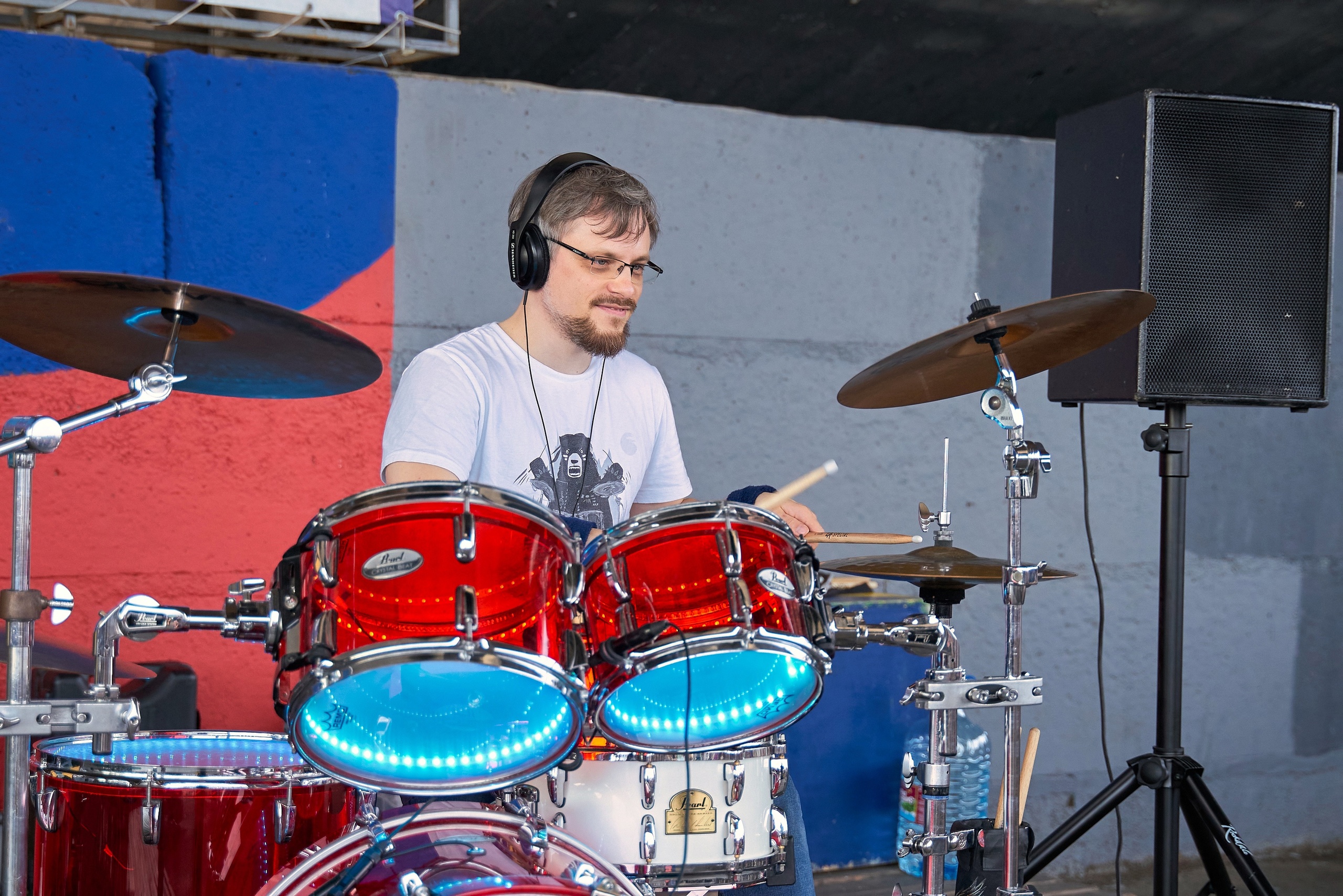 Урок игры на барабанах