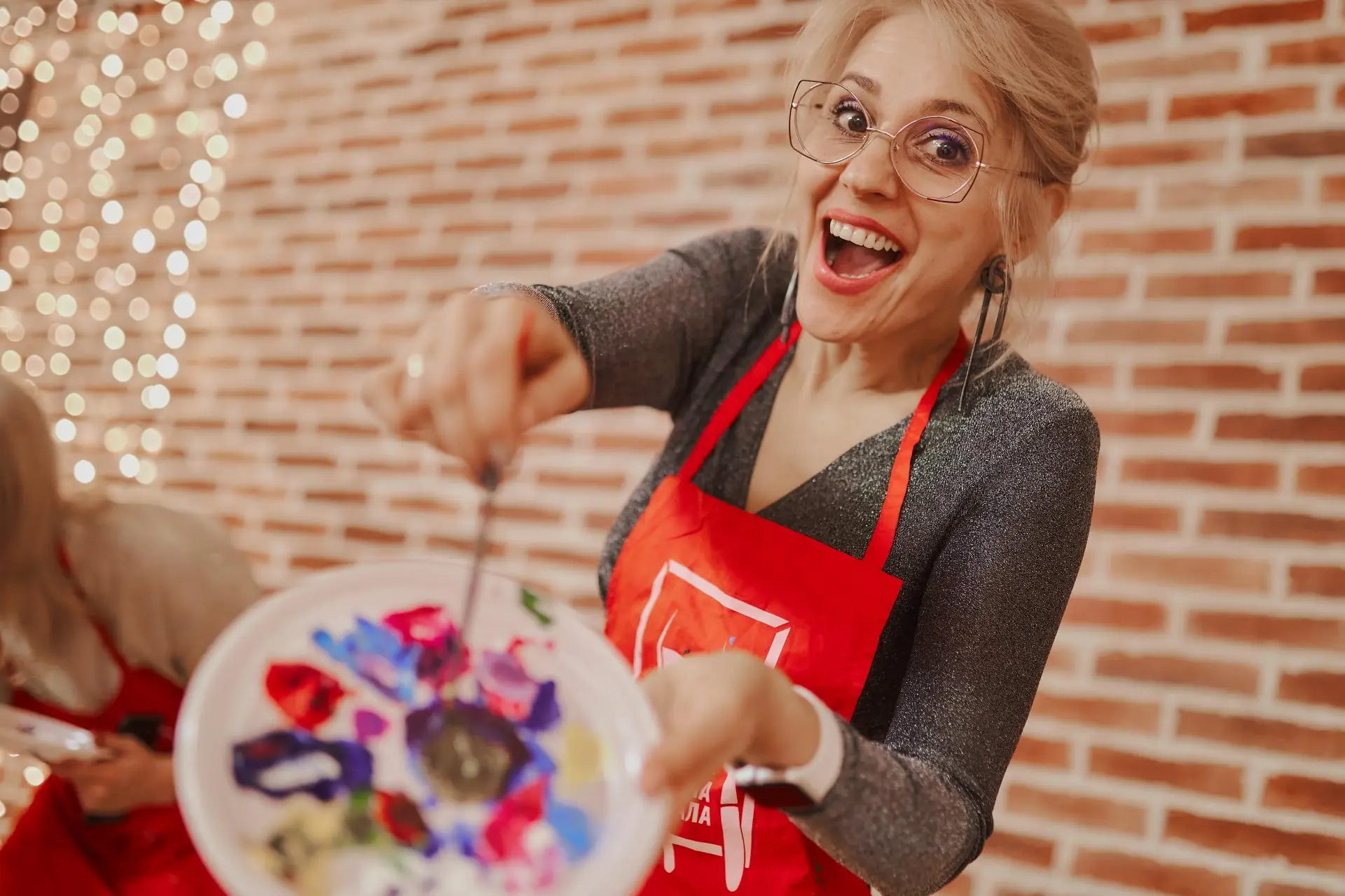 Арт-вечер для компании: написание картины с дегустацией вина