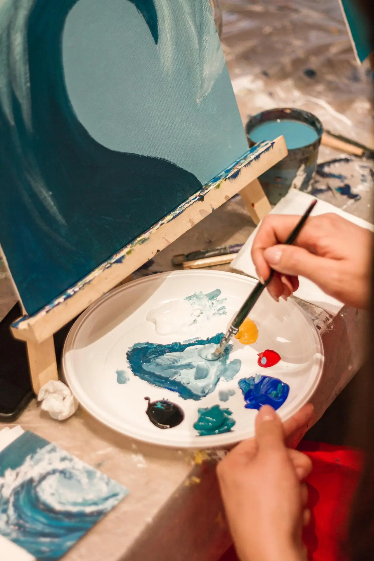 Арт-вечер для компании: написание картины с дегустацией вина