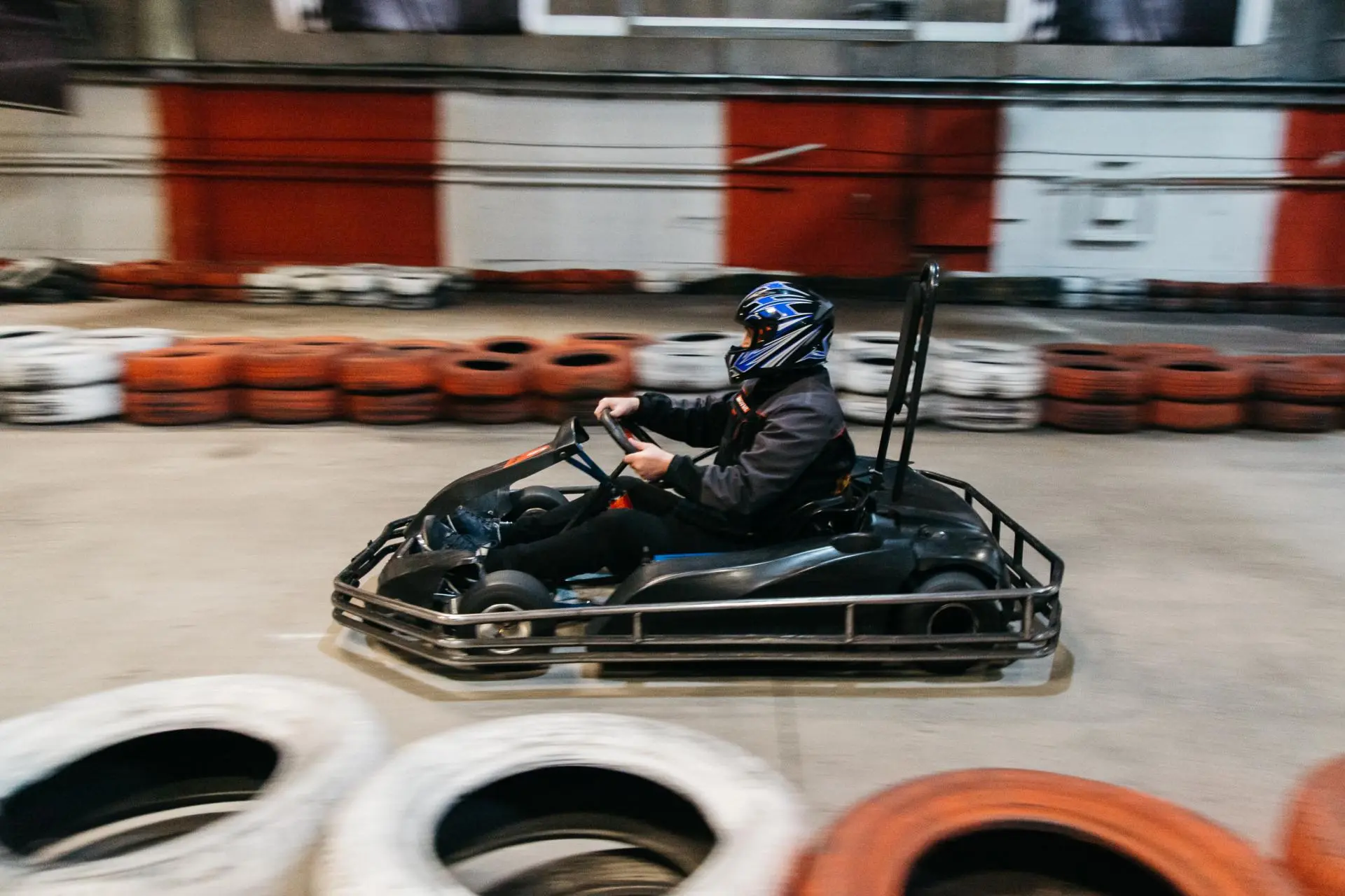 Картинг на крытом треке