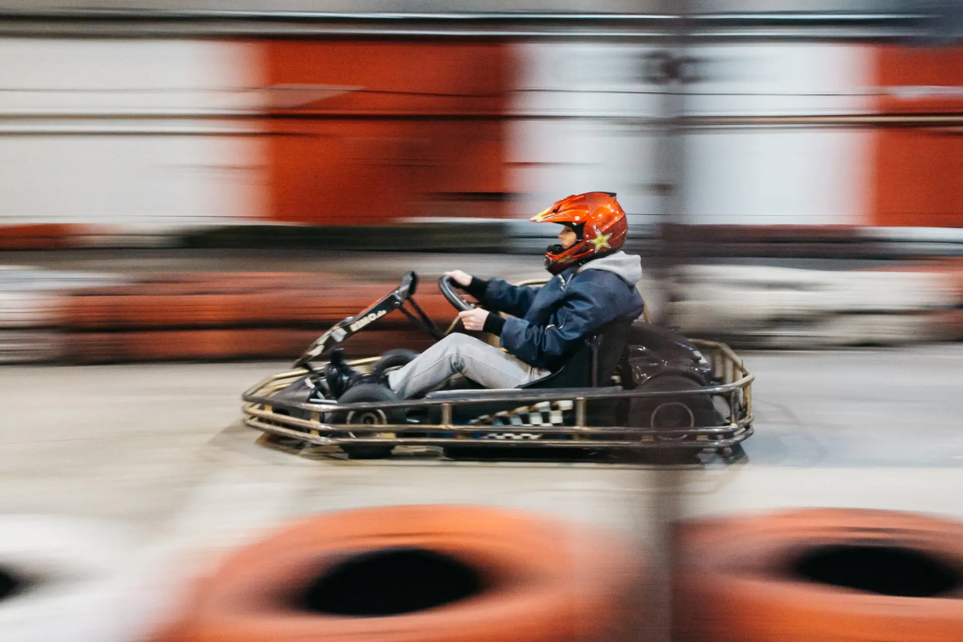 Картинг на крытом треке