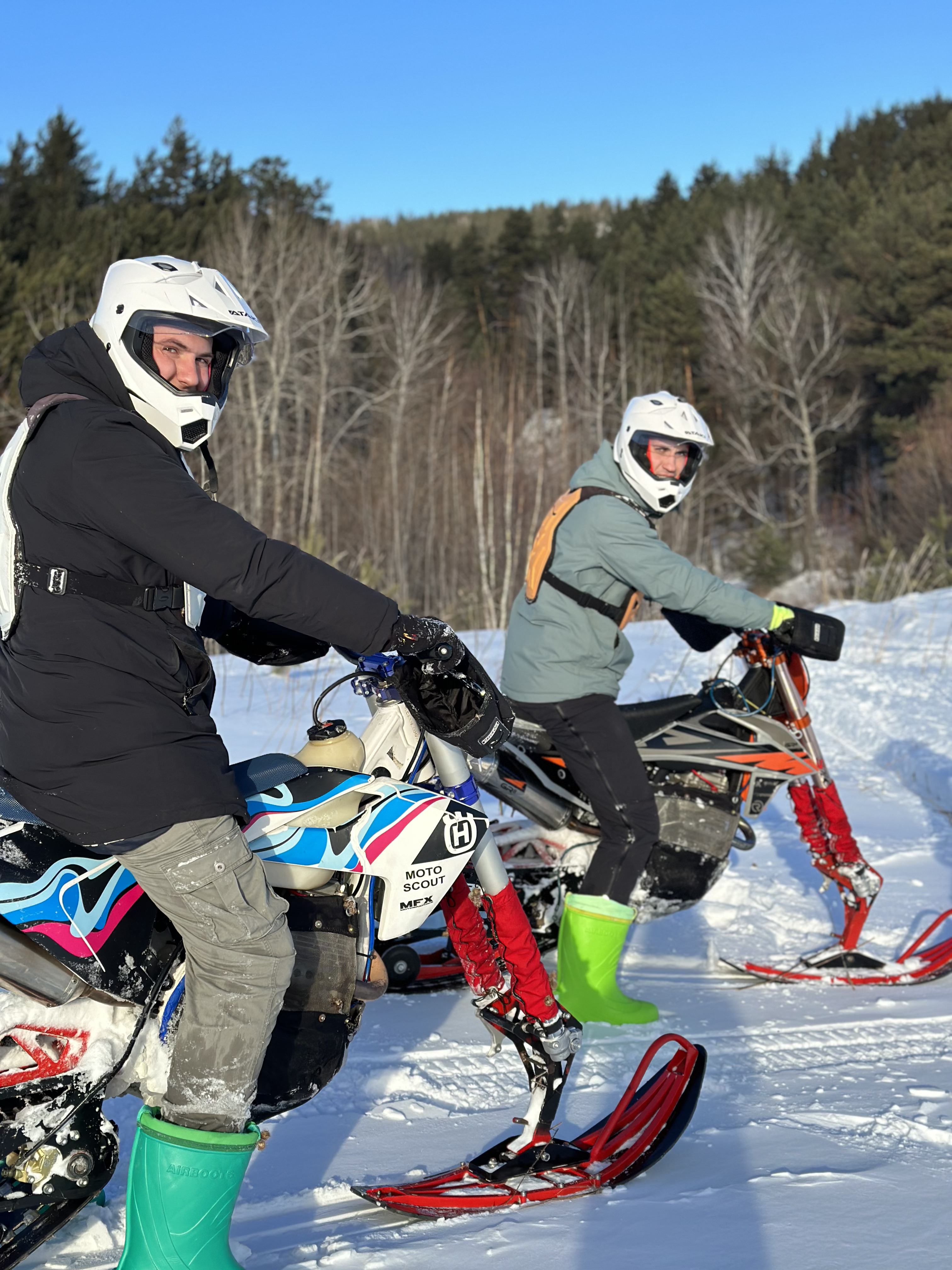 Экстремальная прогулка на сноубайке