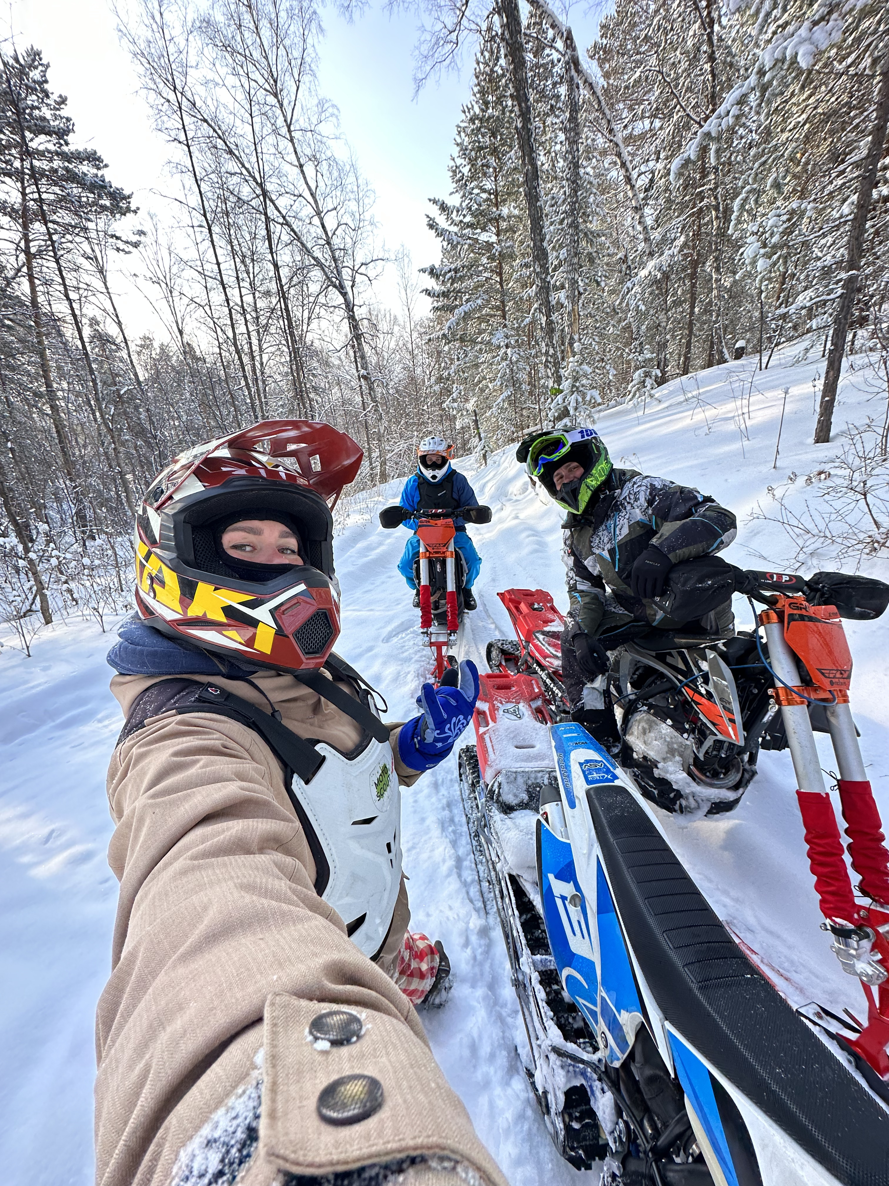 Экстремальная прогулка на сноубайке