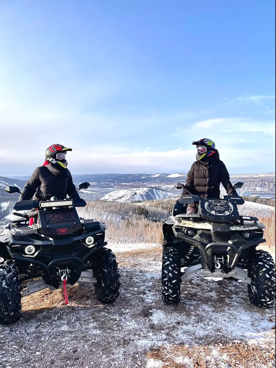 Катание на квадроциклах: скалы Арка и Красный гребень