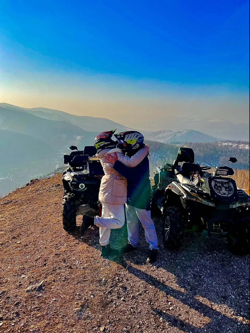 Катание на квадроциклах: скалы Арка и Красный гребень