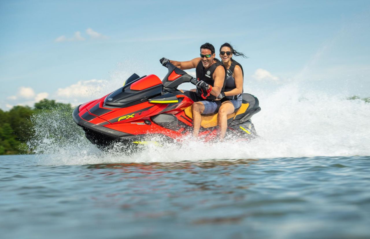 Катание на гидроцикле