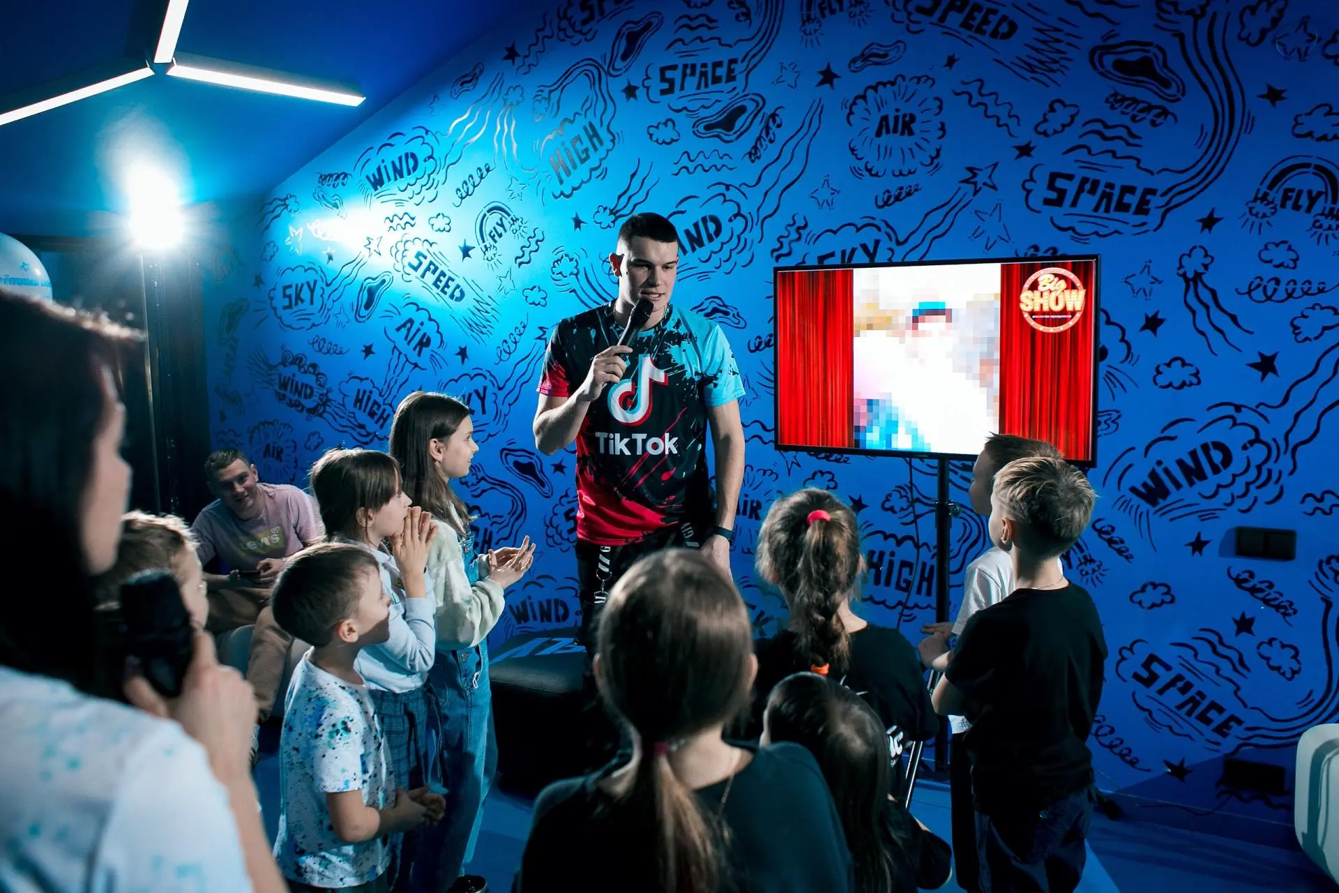 Детский праздник в аэротрубе