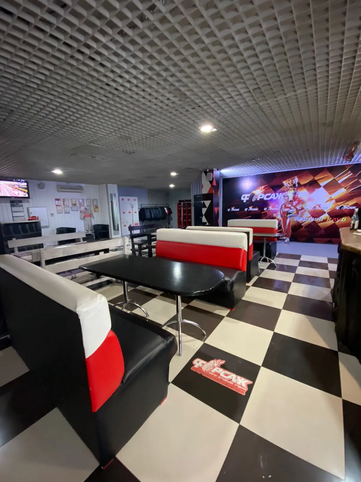 Детский праздник в картинг-центре