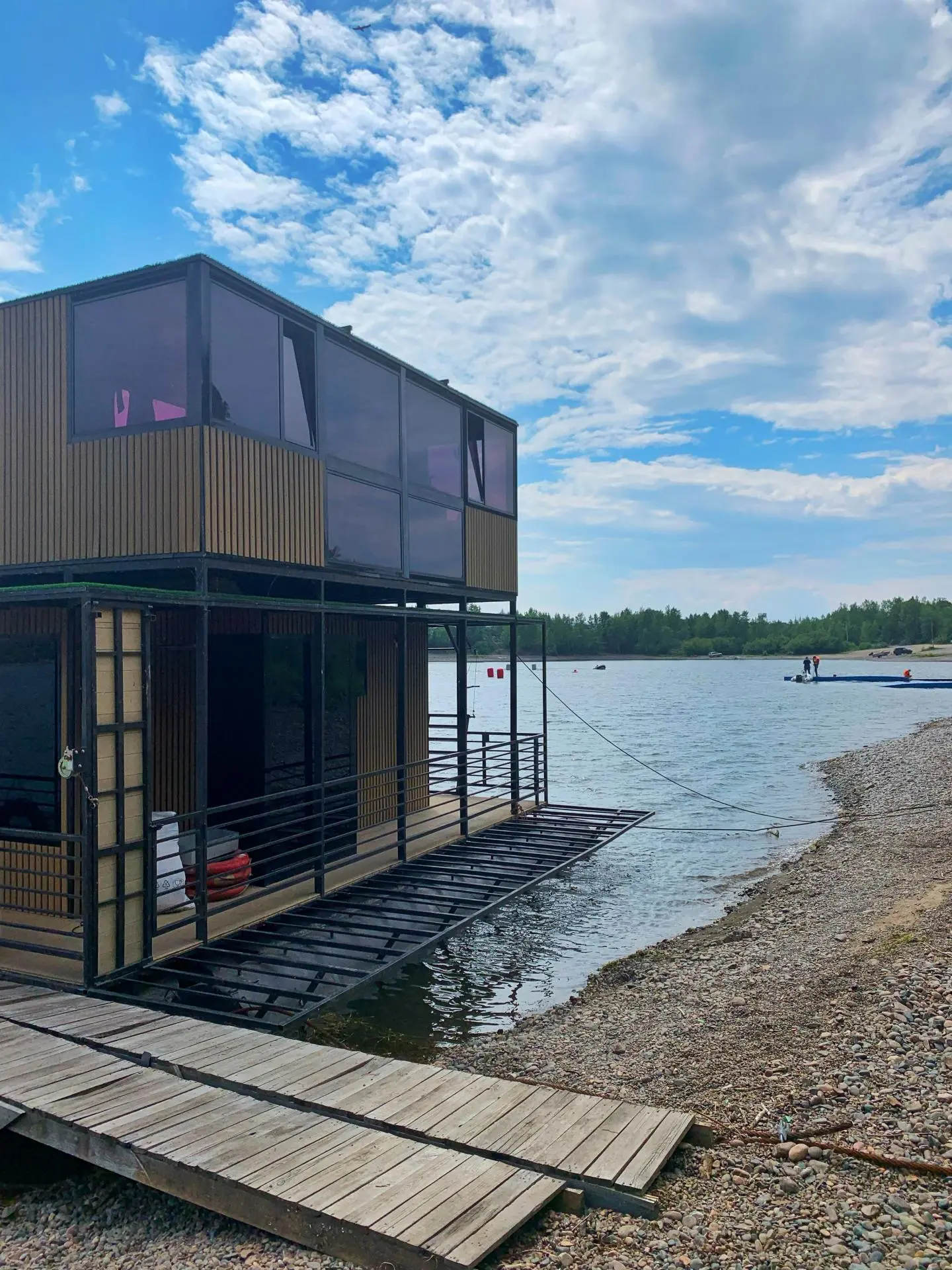 Отдых в плавучей бане на Енисее