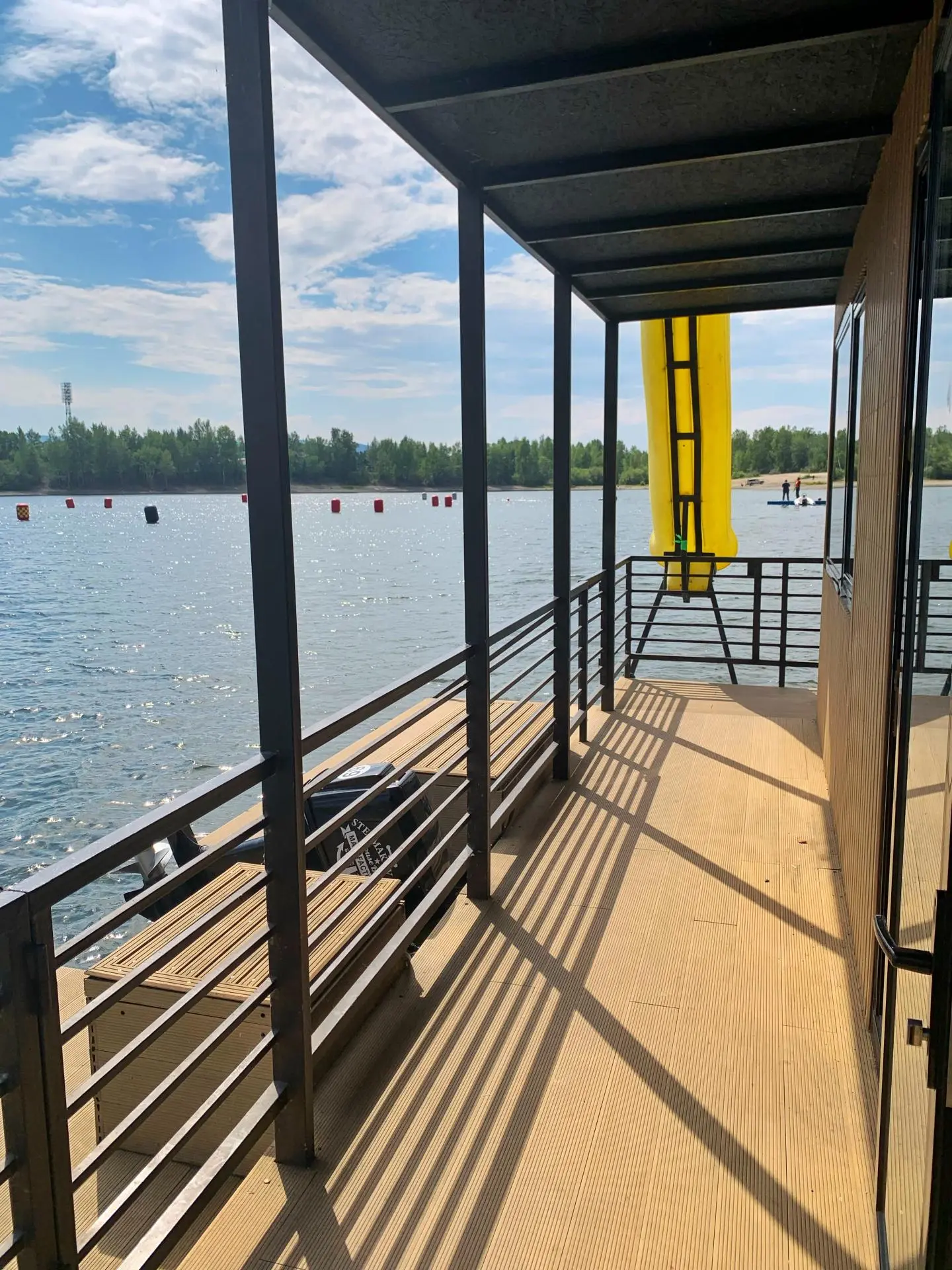 Отдых в плавучей бане на Енисее