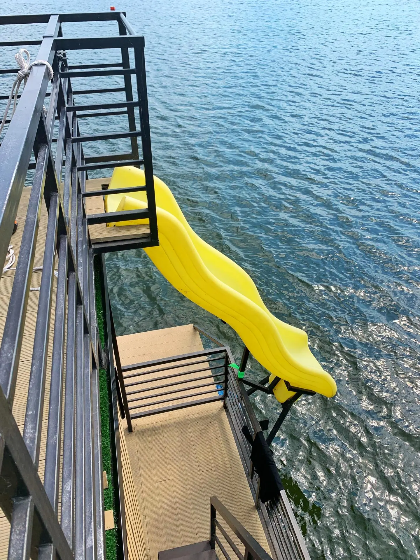 Отдых в плавучей бане на Енисее