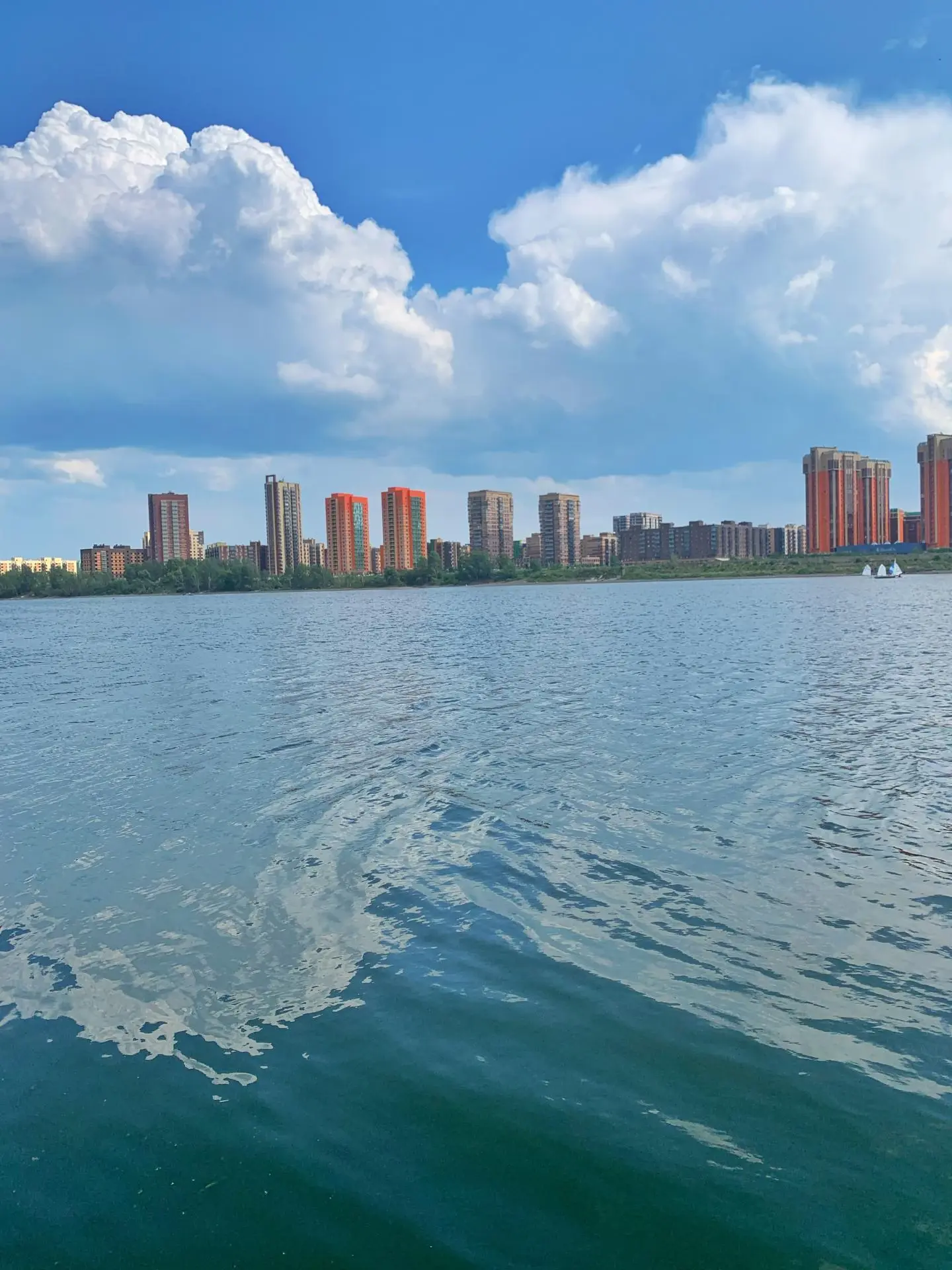 Отдых в плавучей бане на Енисее