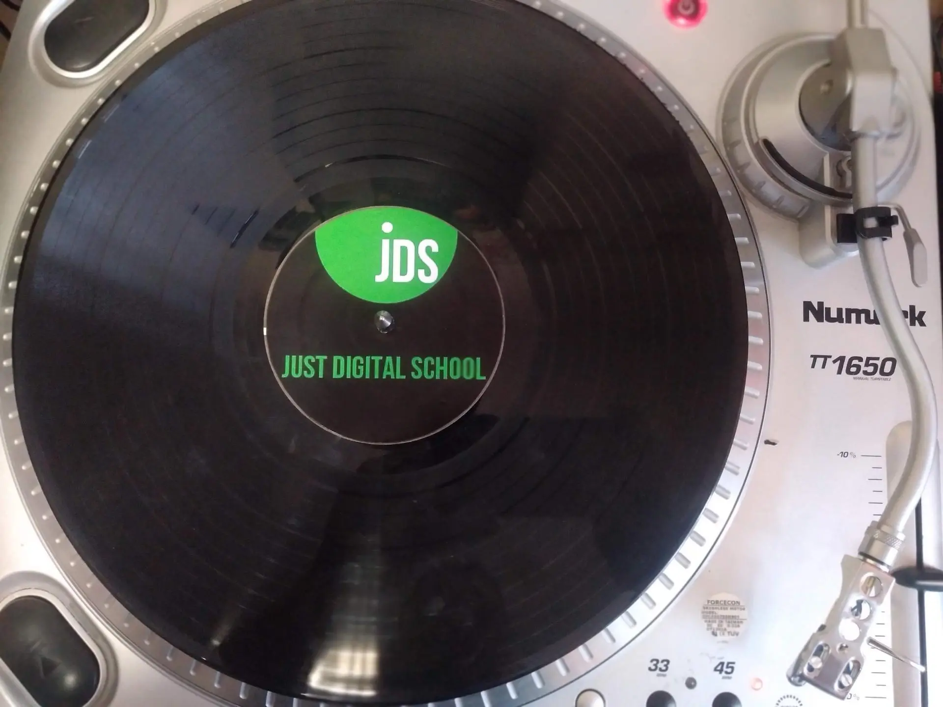 DJ: Мастер-класс по диджеингу