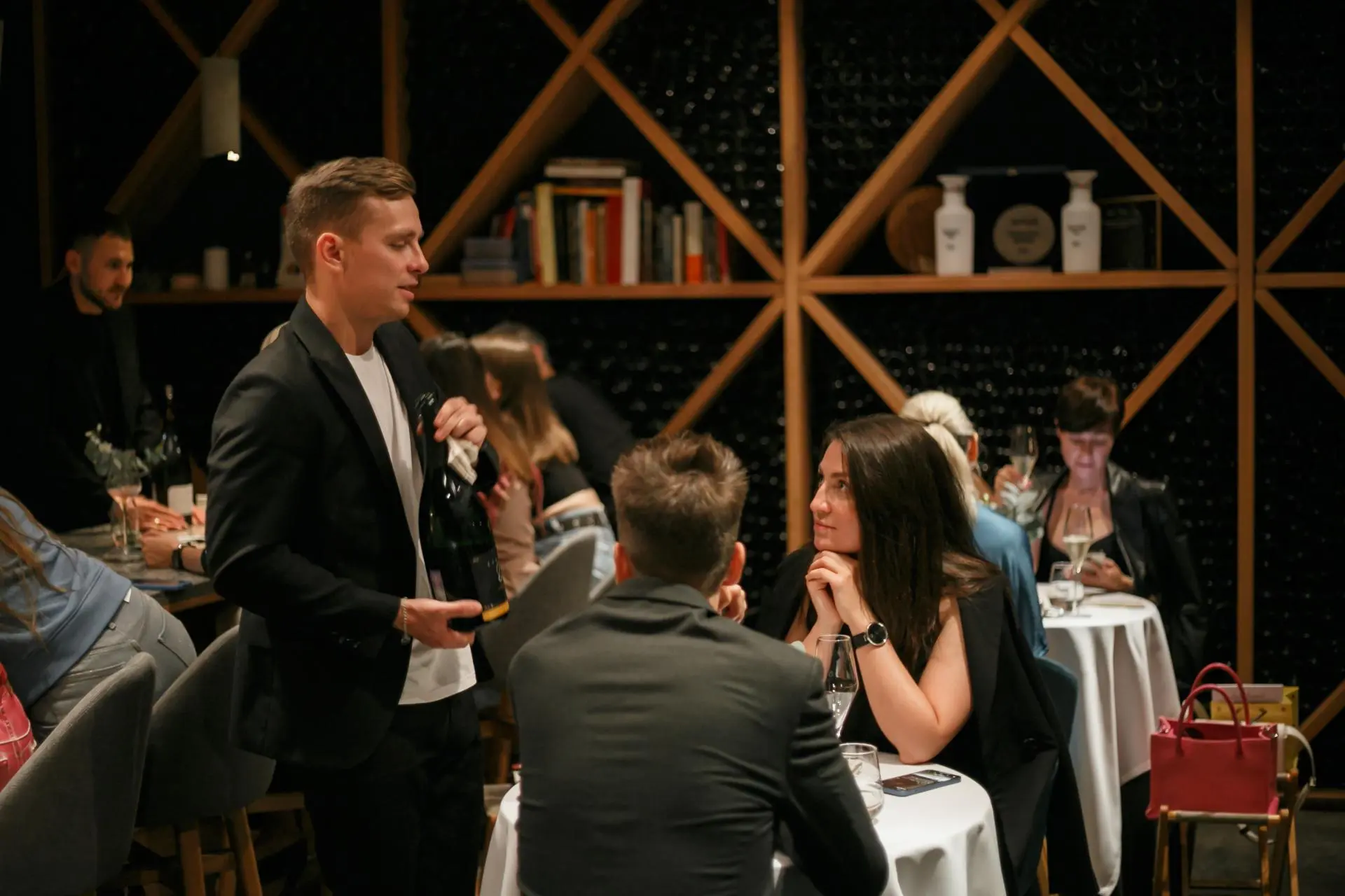 Ужин в ресторане 0,75 please