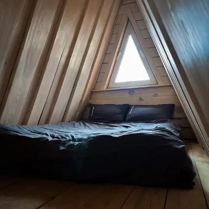 Отдых для компании в А-фрейм домике