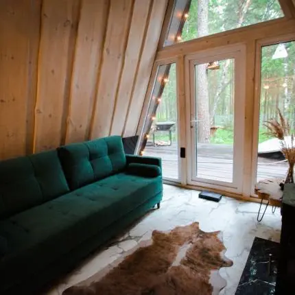 Отдых для компании в А-фрейм домике