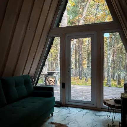 Отдых для компании в А-фрейм домике