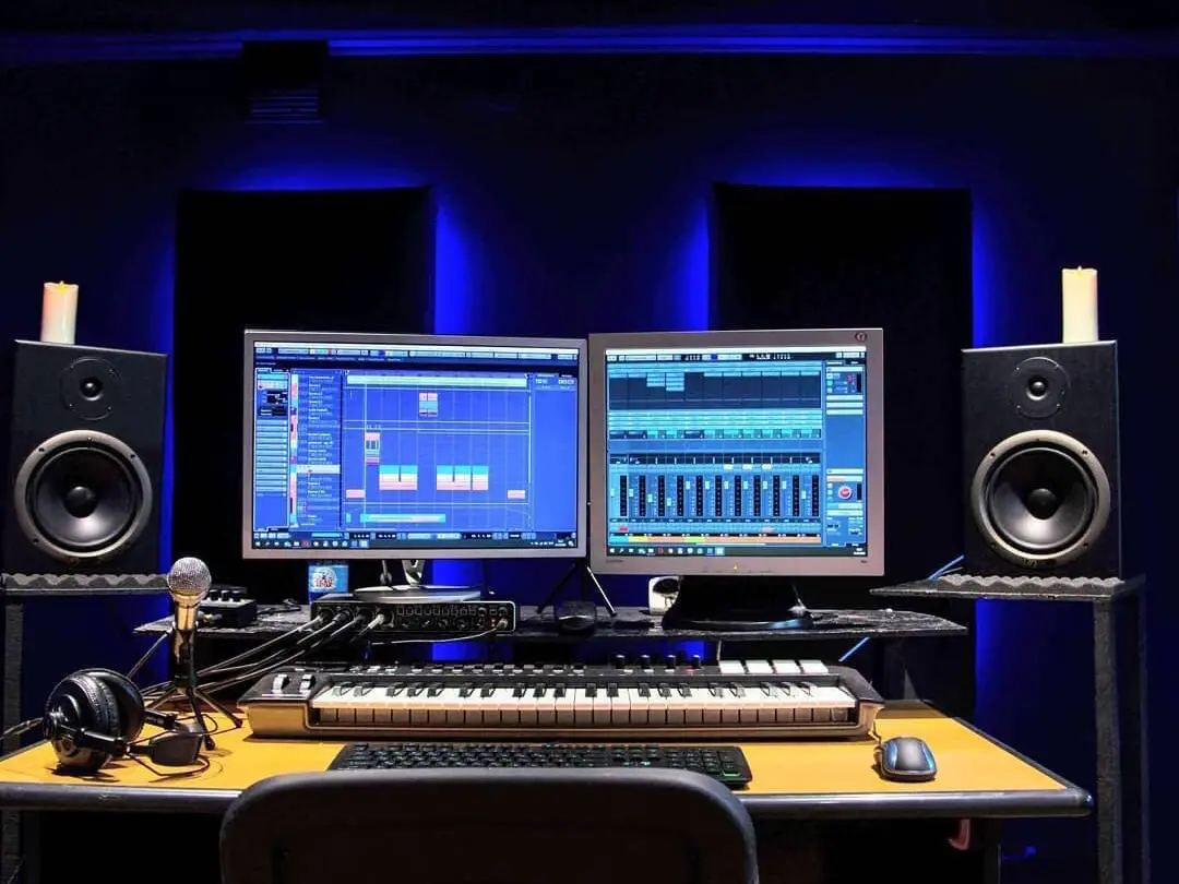 Запись песни в студии