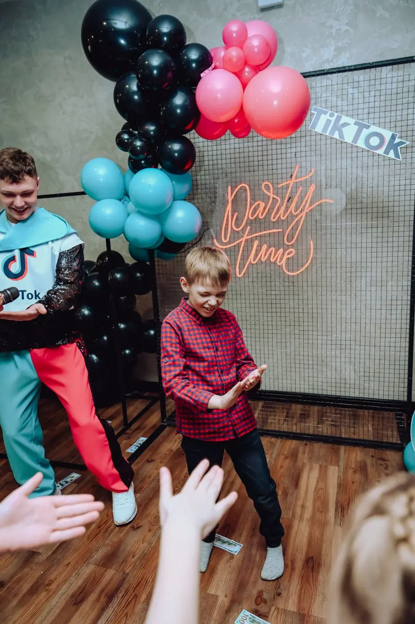 Вечеринка|Тик-ток|Лайк|Поп ит|YouTube