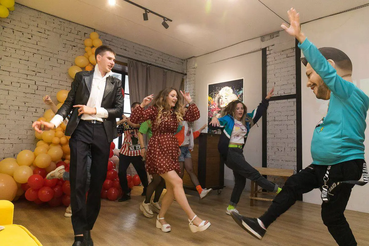 Вечеринка «Назад в 90е»