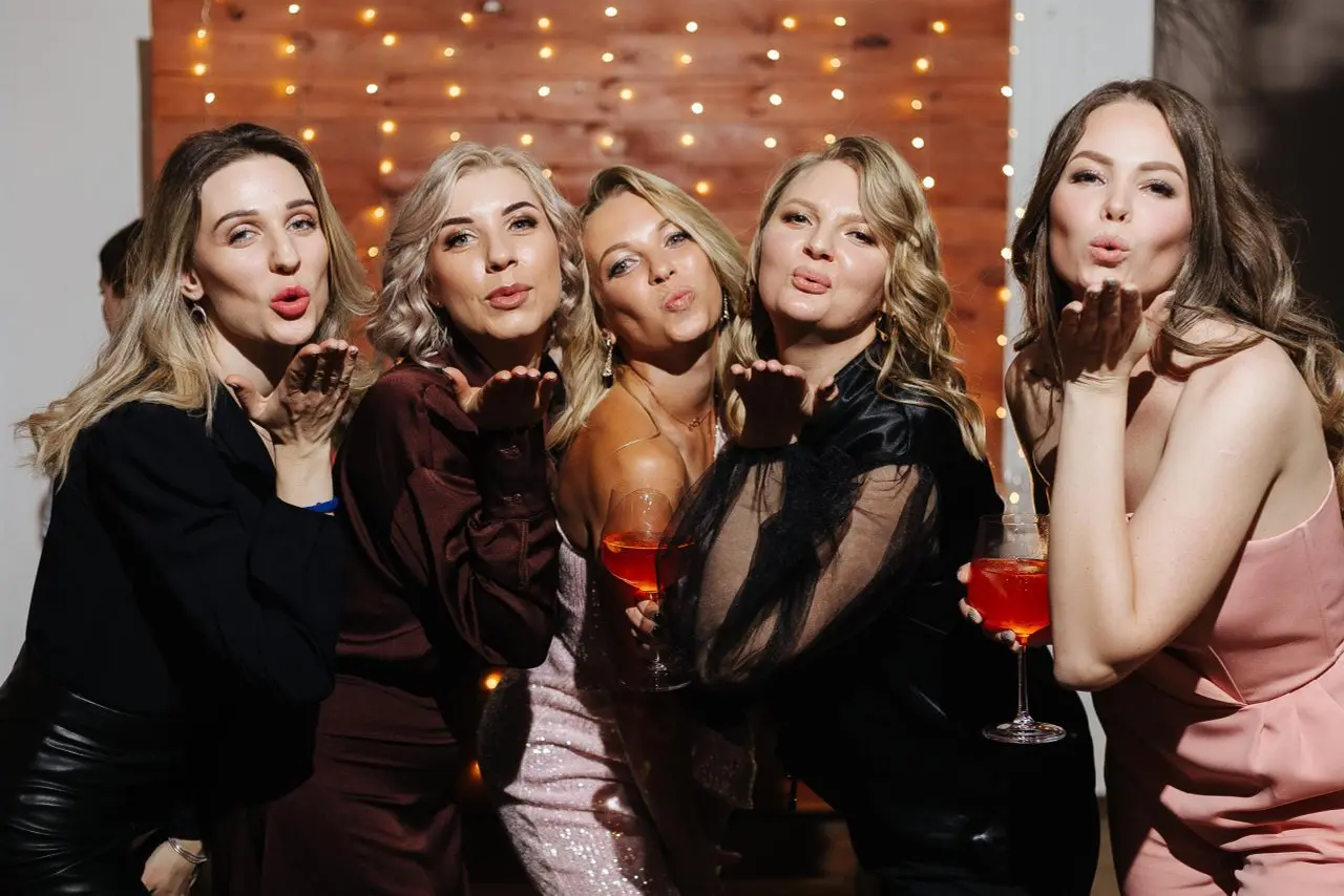 Девичник с Артуром Пирожковым