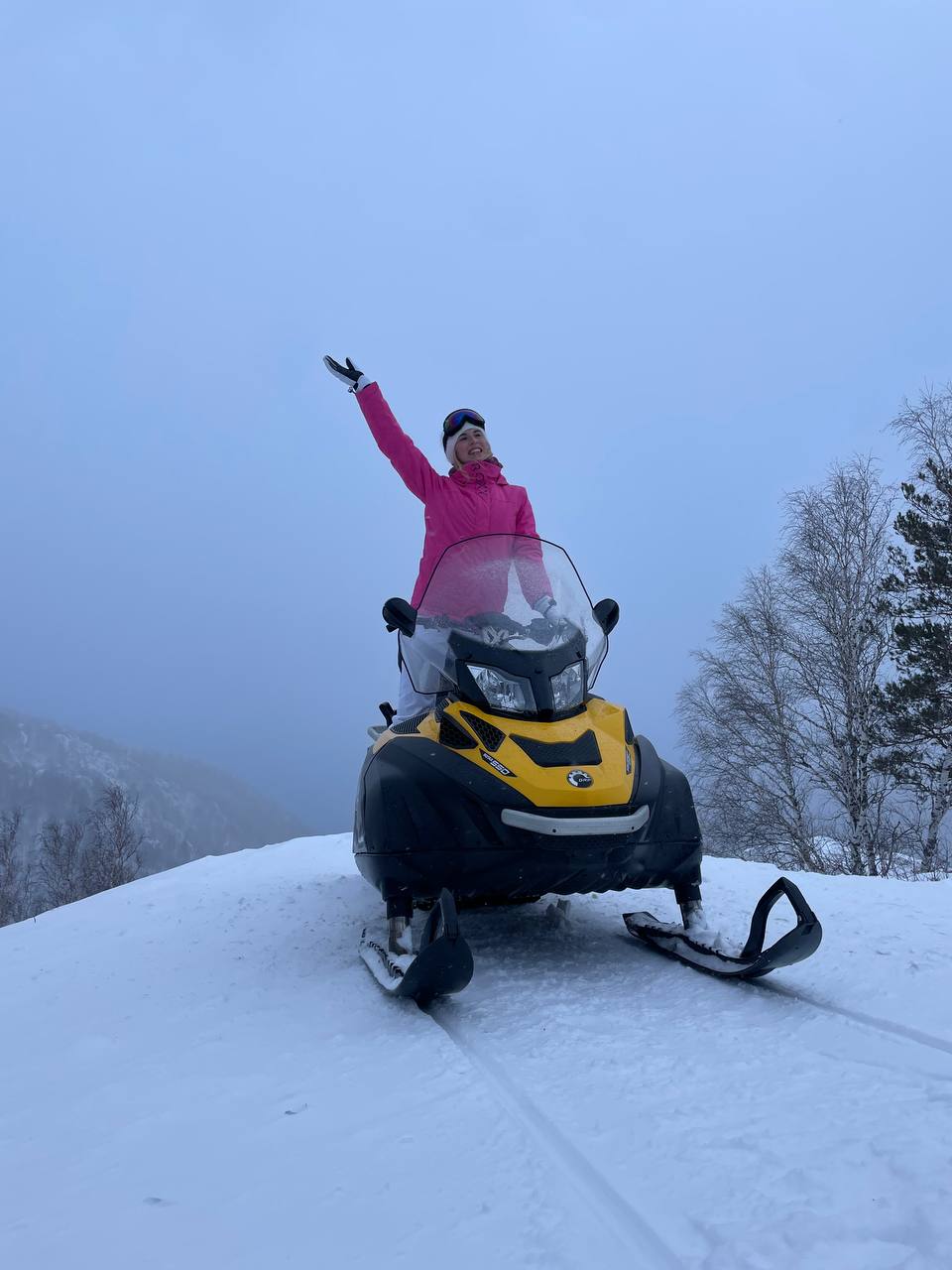 Катание на снегоходе: скалы Сивая и Магда