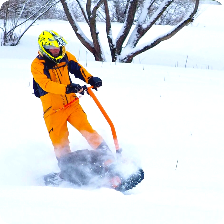 Катание на мотосноуборде