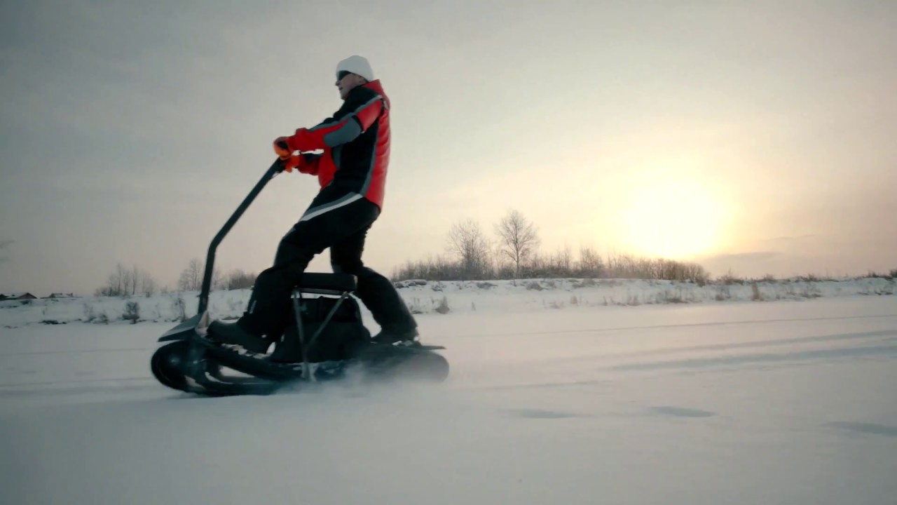 Катание на мотосноуборде