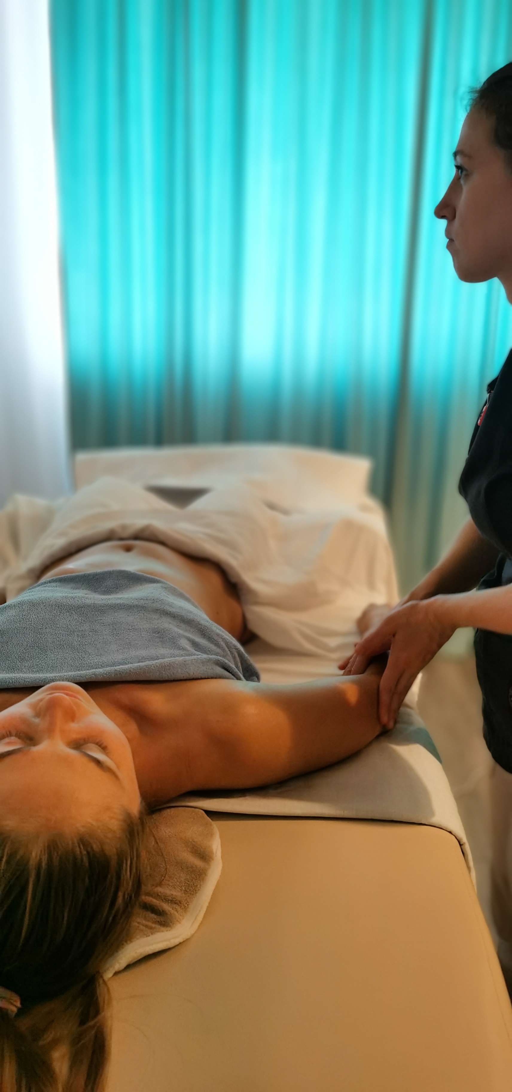 Оздоровительный массаж всего тела