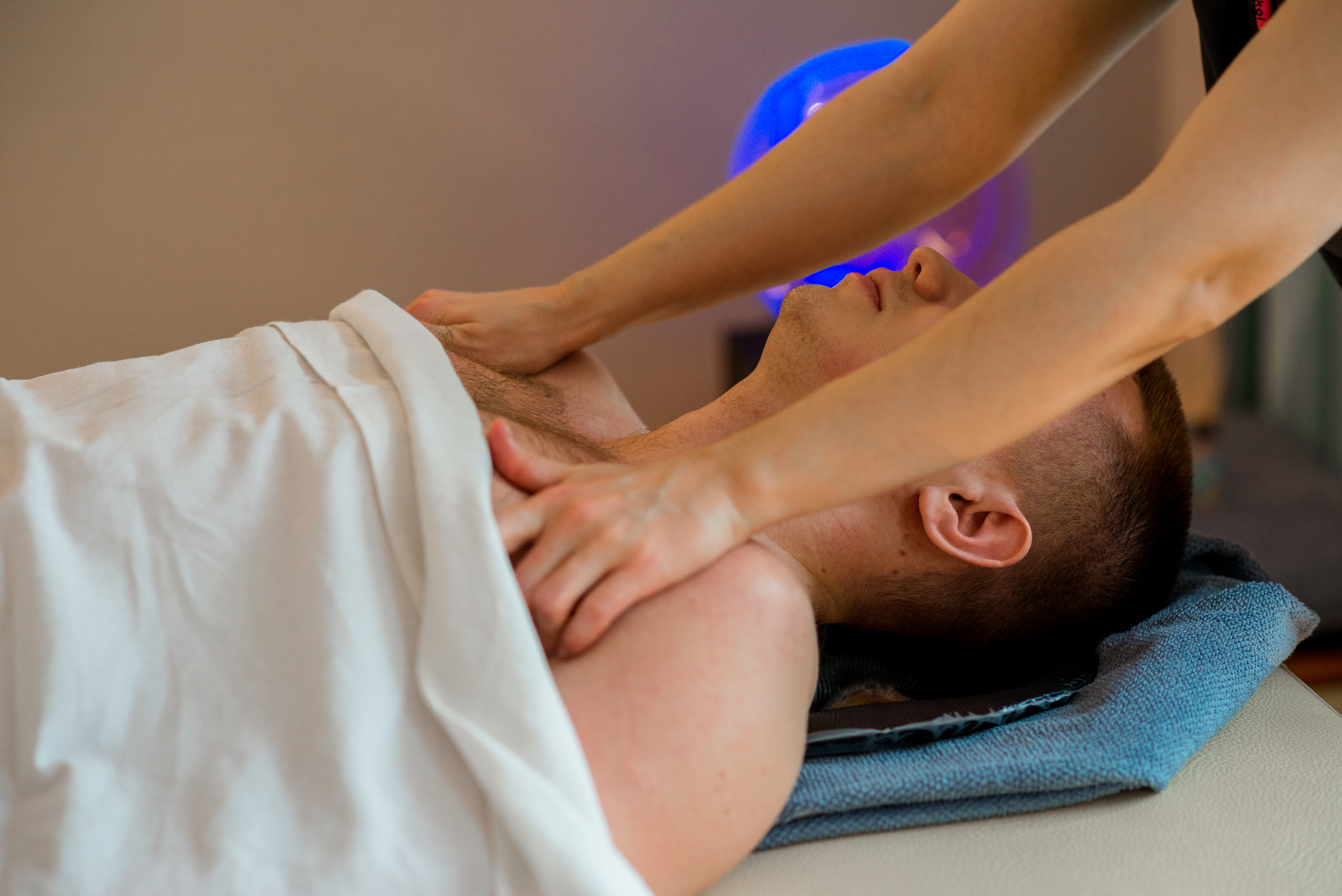 Оздоровительный массаж всего тела