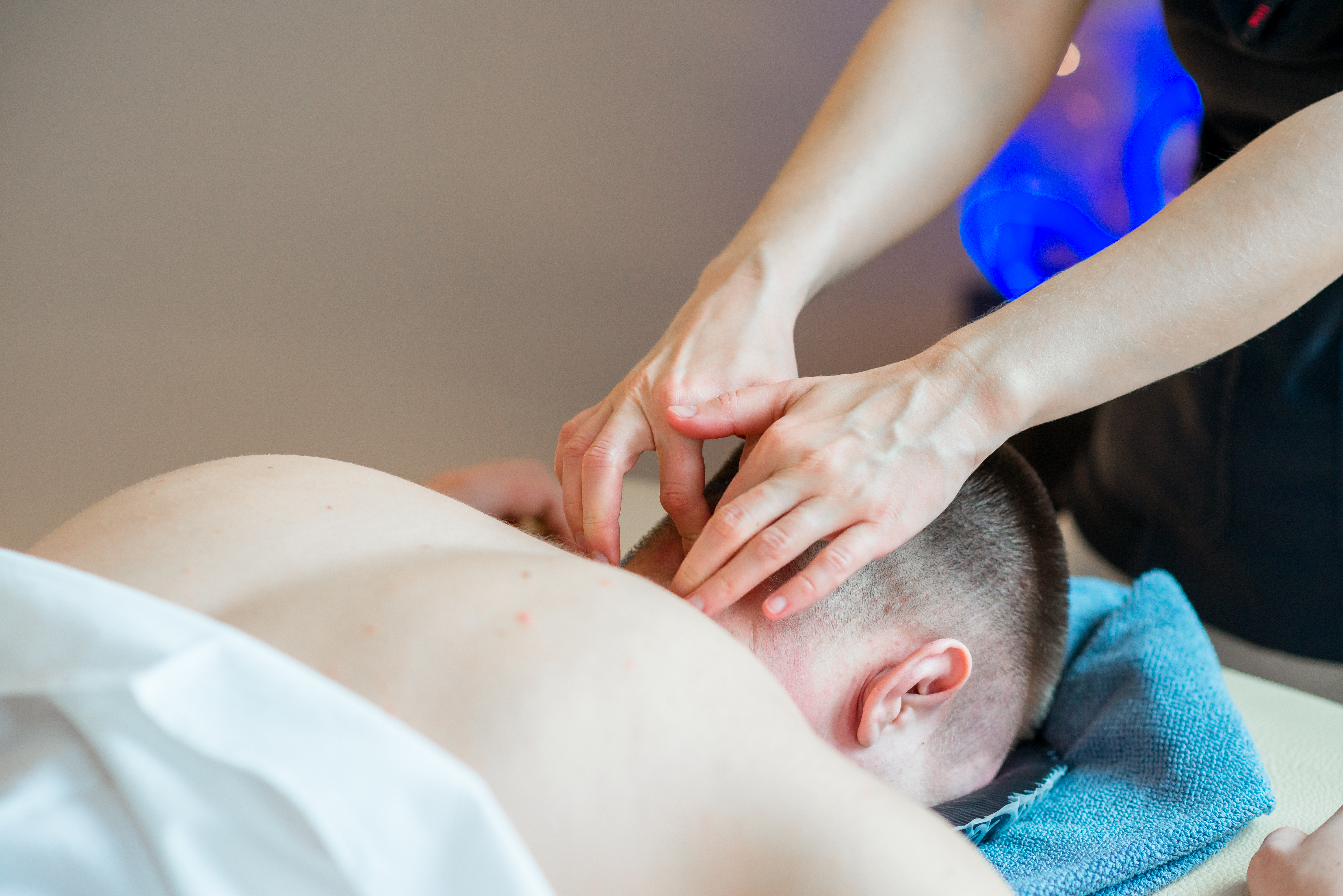 Оздоровительный массаж всего тела