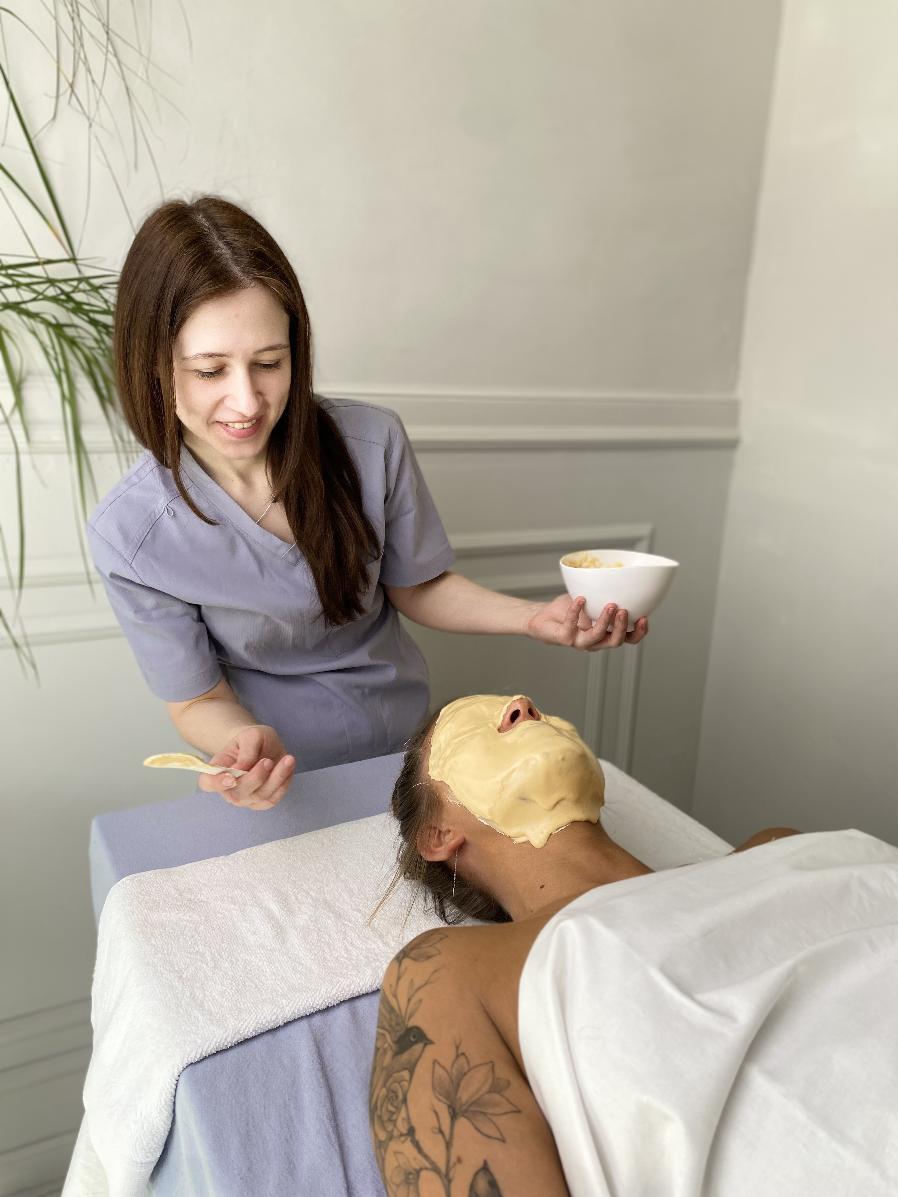 Скульптурно-буккальный массаж лица + альгинатная маска