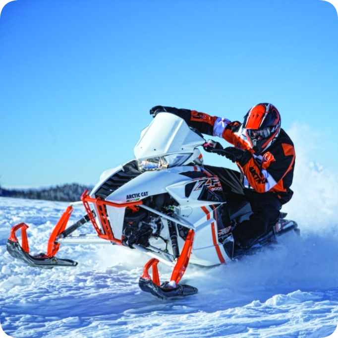 Драйвовое катание на снегоходах